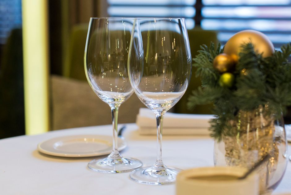 Elegant dining table setting